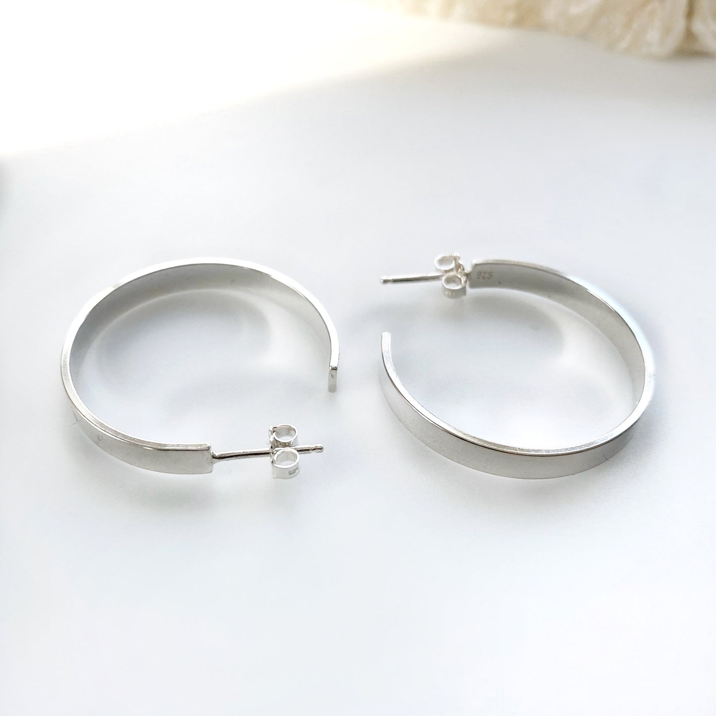 Wide Hoops